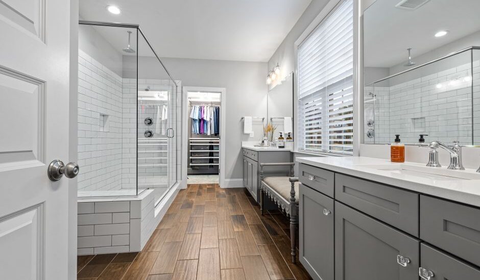 Spacious 2 person walk in shower spatial layout and clearance